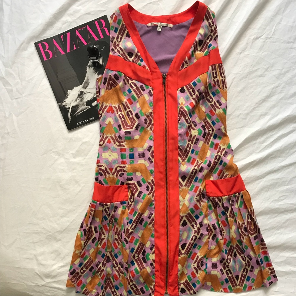 Perfect vibrant summer dress! 🌞💕